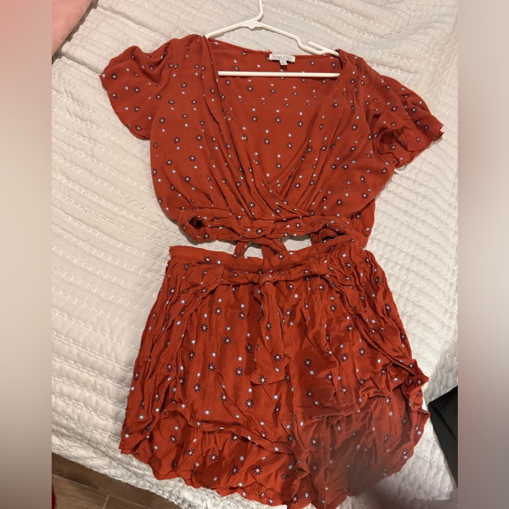 Two piece set